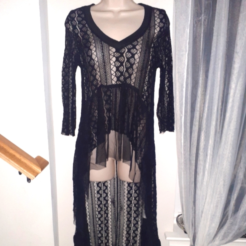 Origami Lace High Low Top